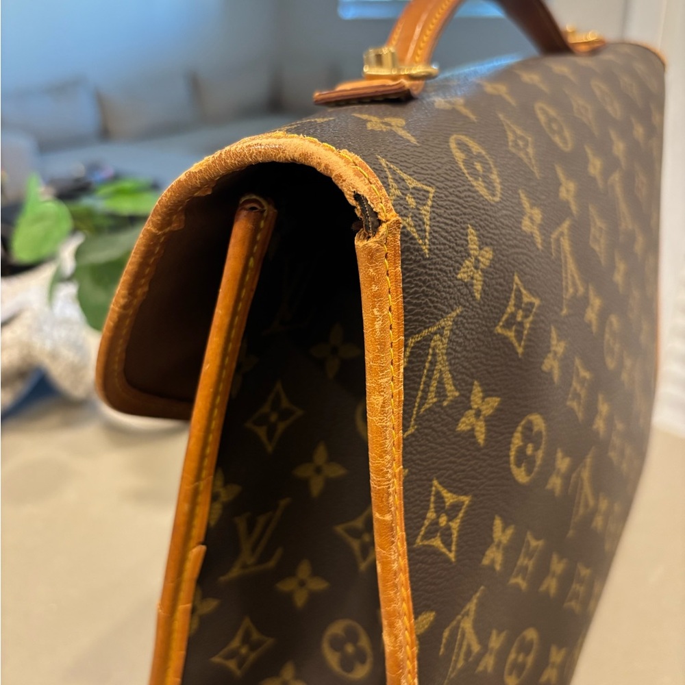 LV Monogram Beverly Business Bag or Briefcase - Picture 5 of 16
